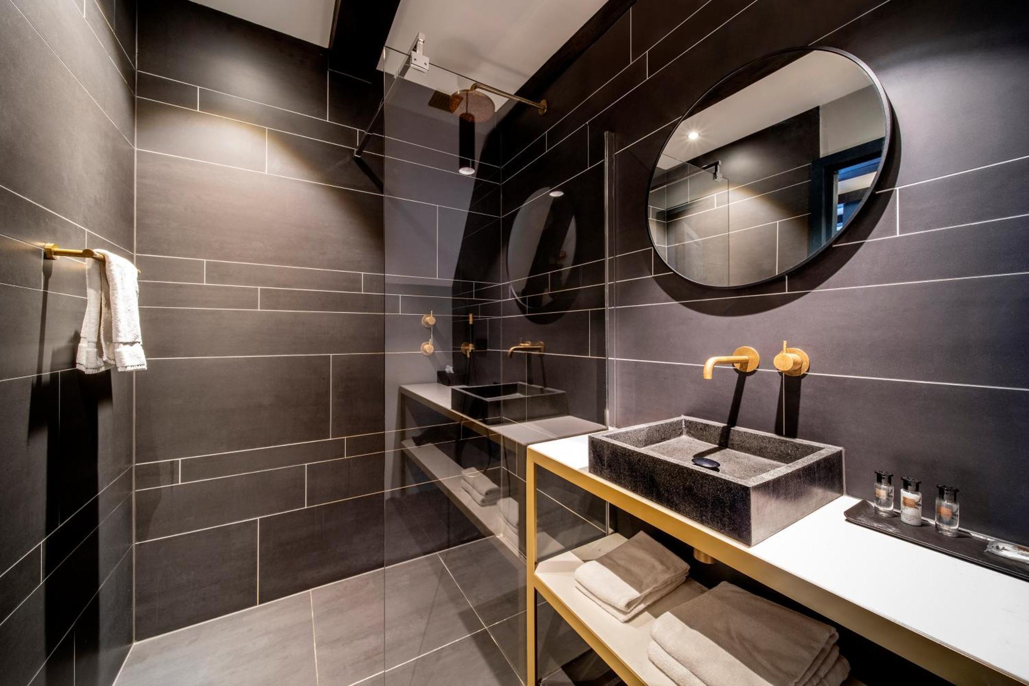 Cty Books Hotel เลเดน ห้อง รูปภาพ